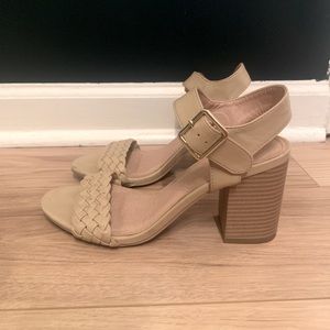 Nude heels with braided strap
